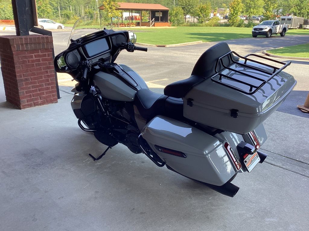 Street Glide® Ultra