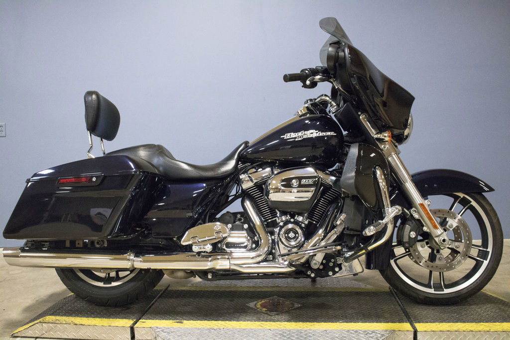 Street Glide®