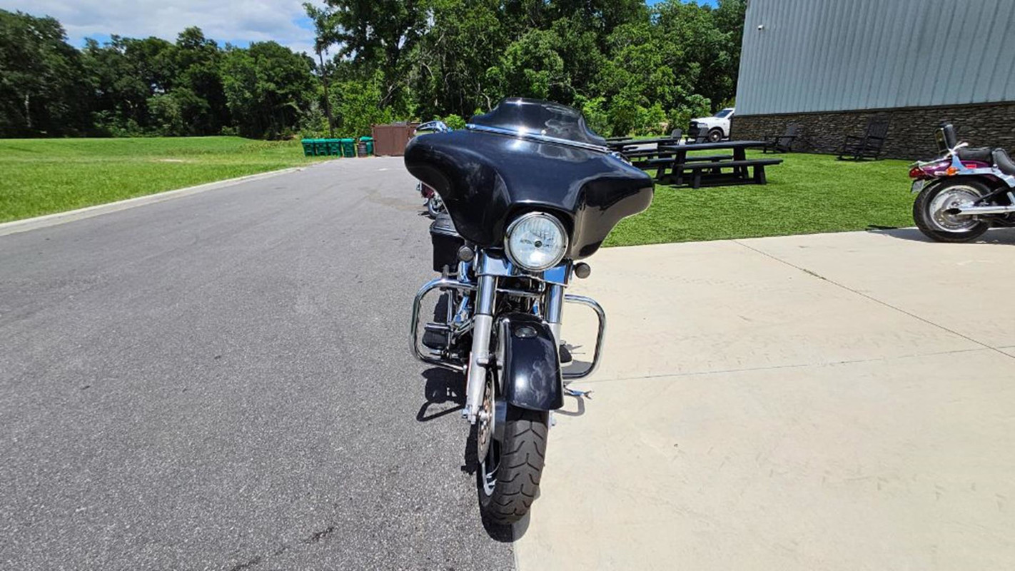 Street Glide®