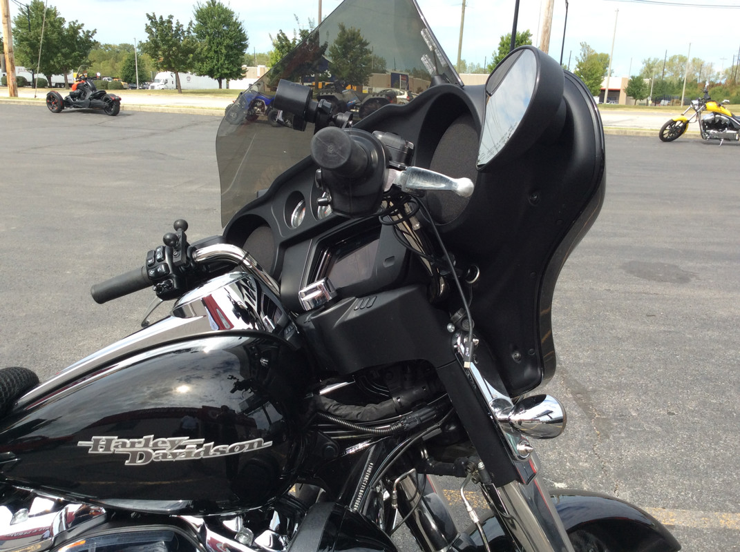 Street Glide®