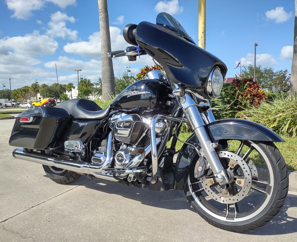 Street Glide®