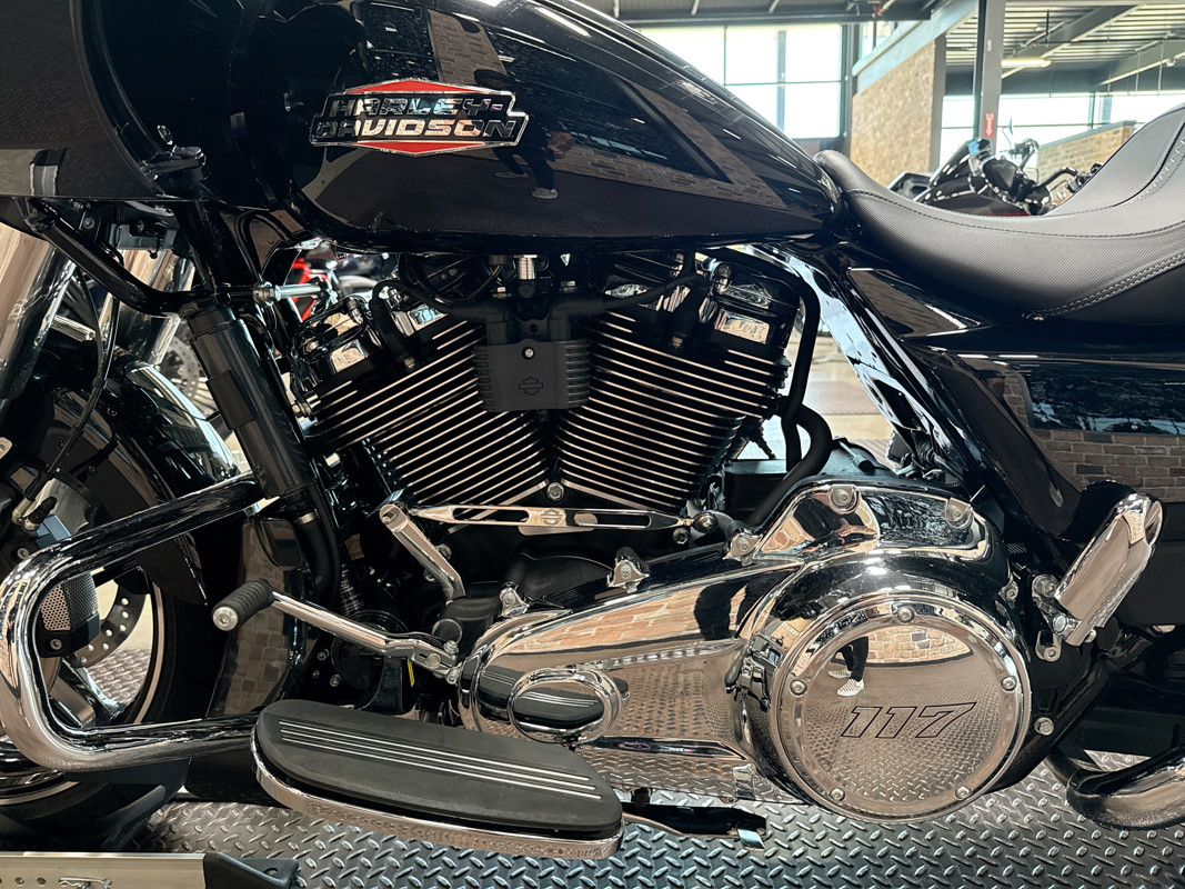 Road Glide®