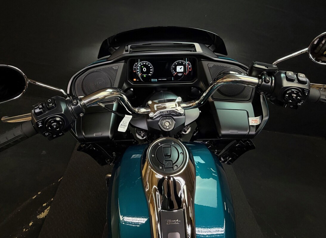 Road Glide®