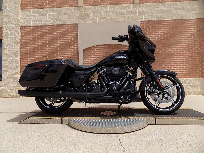 Street Glide®
