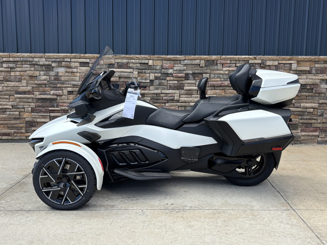 Spyder RT Sea-To-Sky
