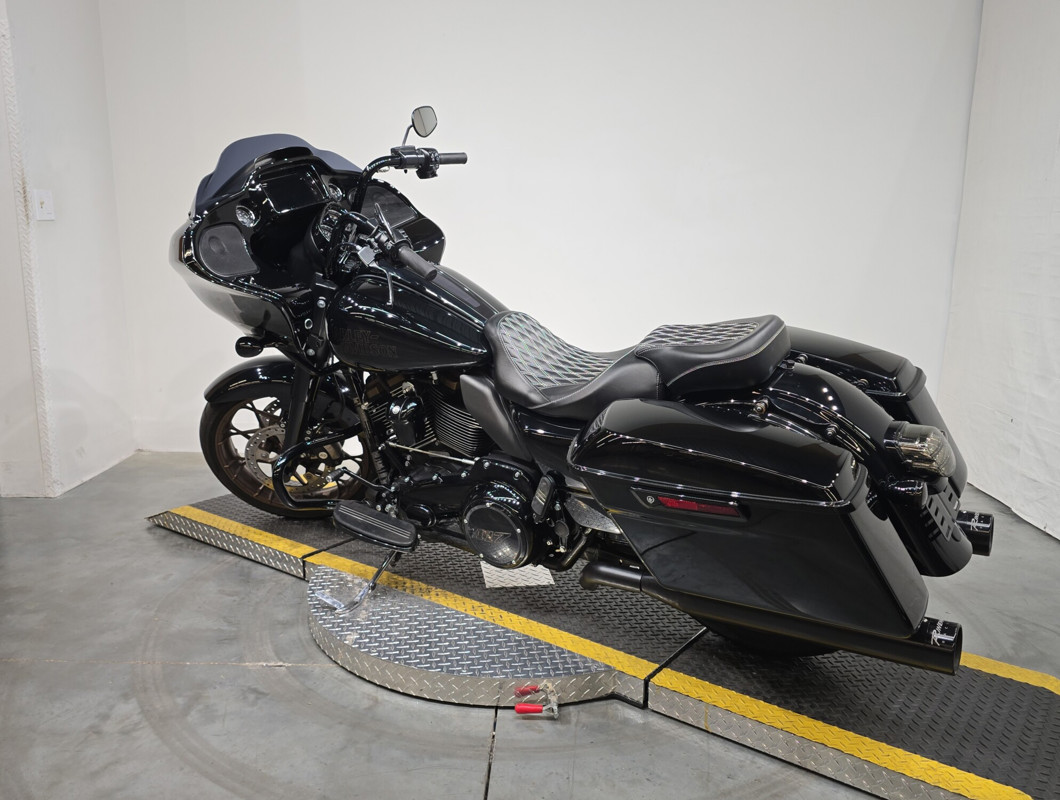 Road Glide® ST