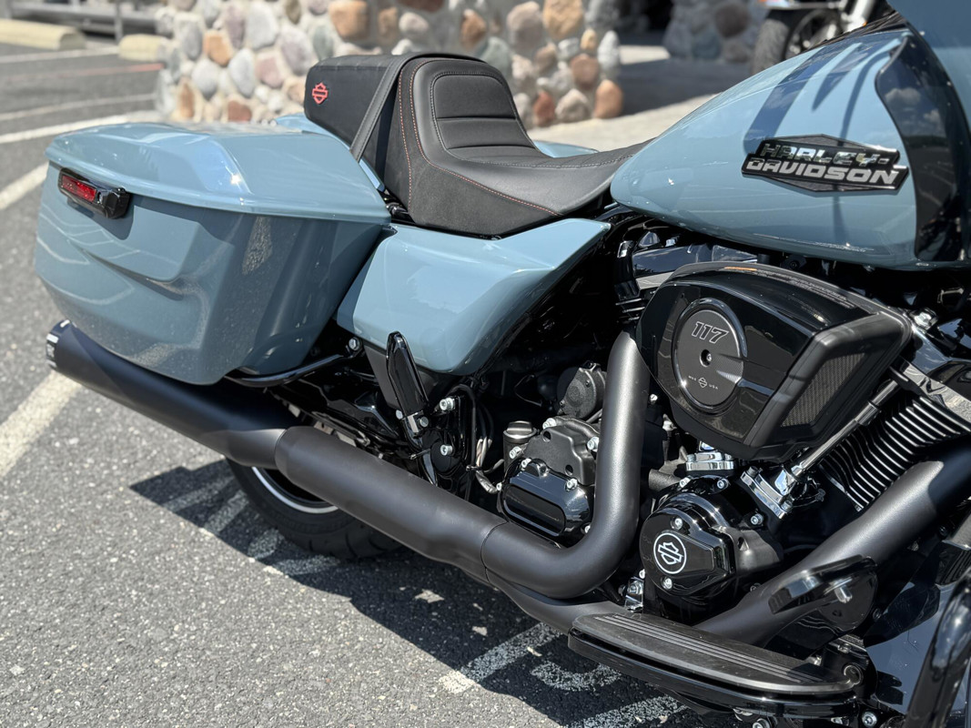 Road Glide®