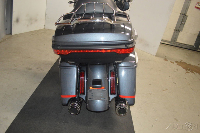 CVO® Street Glide®