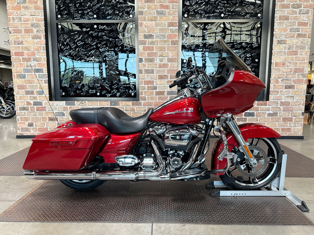 Road Glide®
