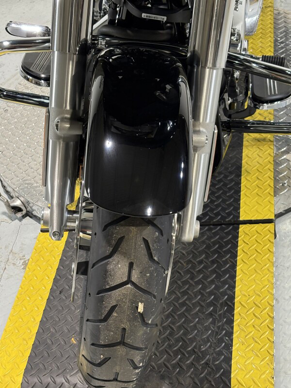 Road Glide®