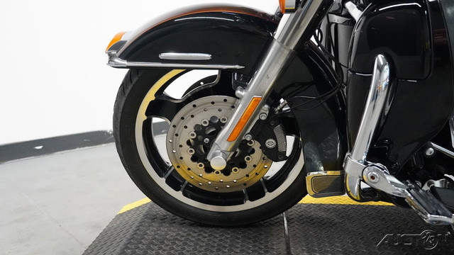 Electra Glide® Ultra® Limited 110th Anniversary