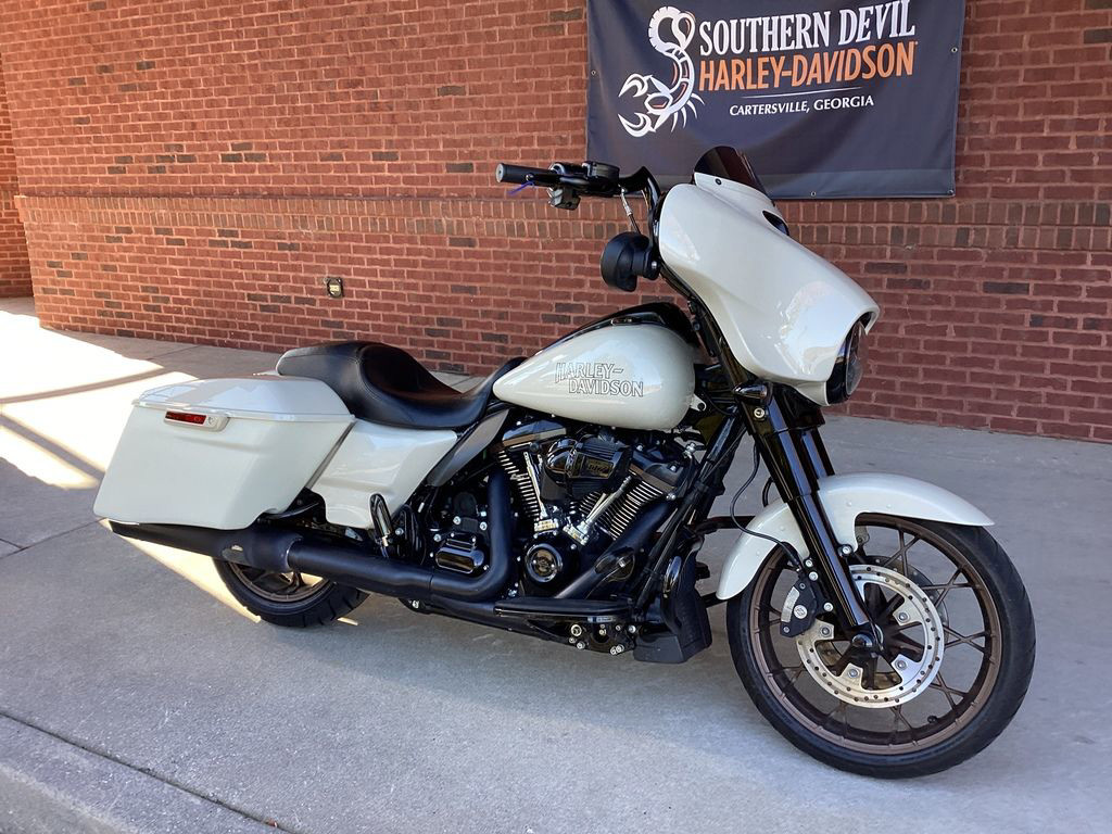 Street Glide® ST