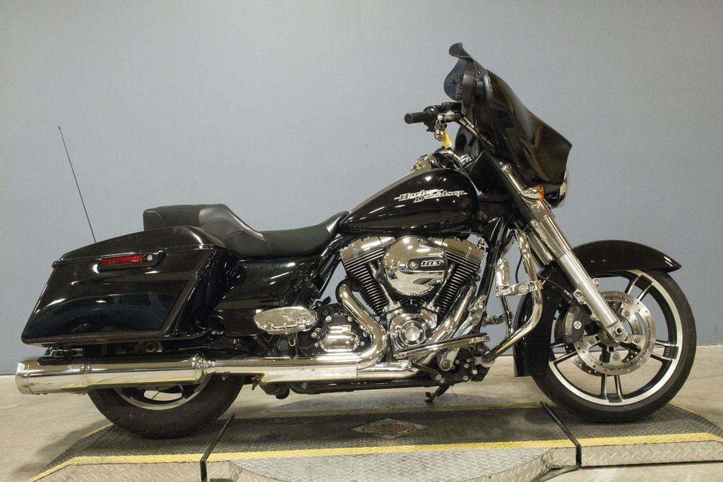 Street Glide®
