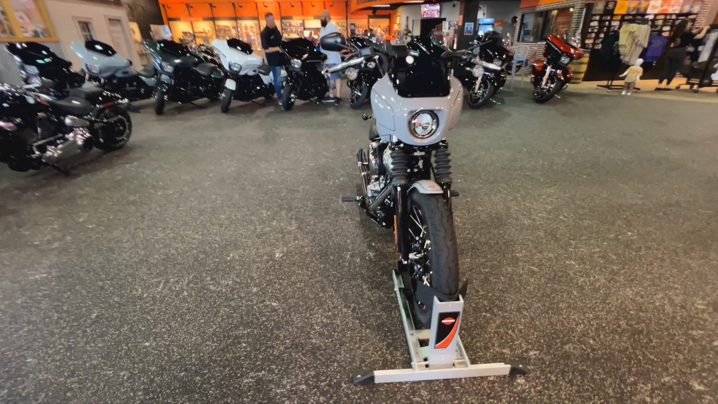 Street Bob®