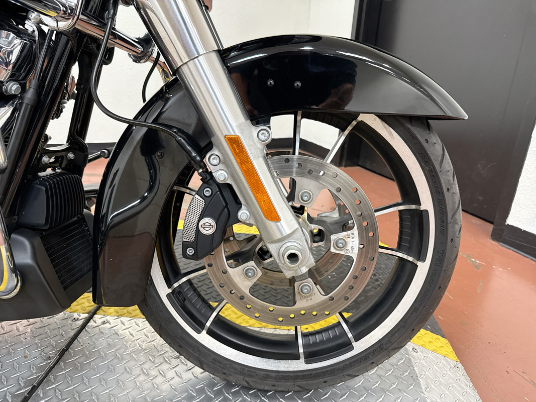 Road Glide®
