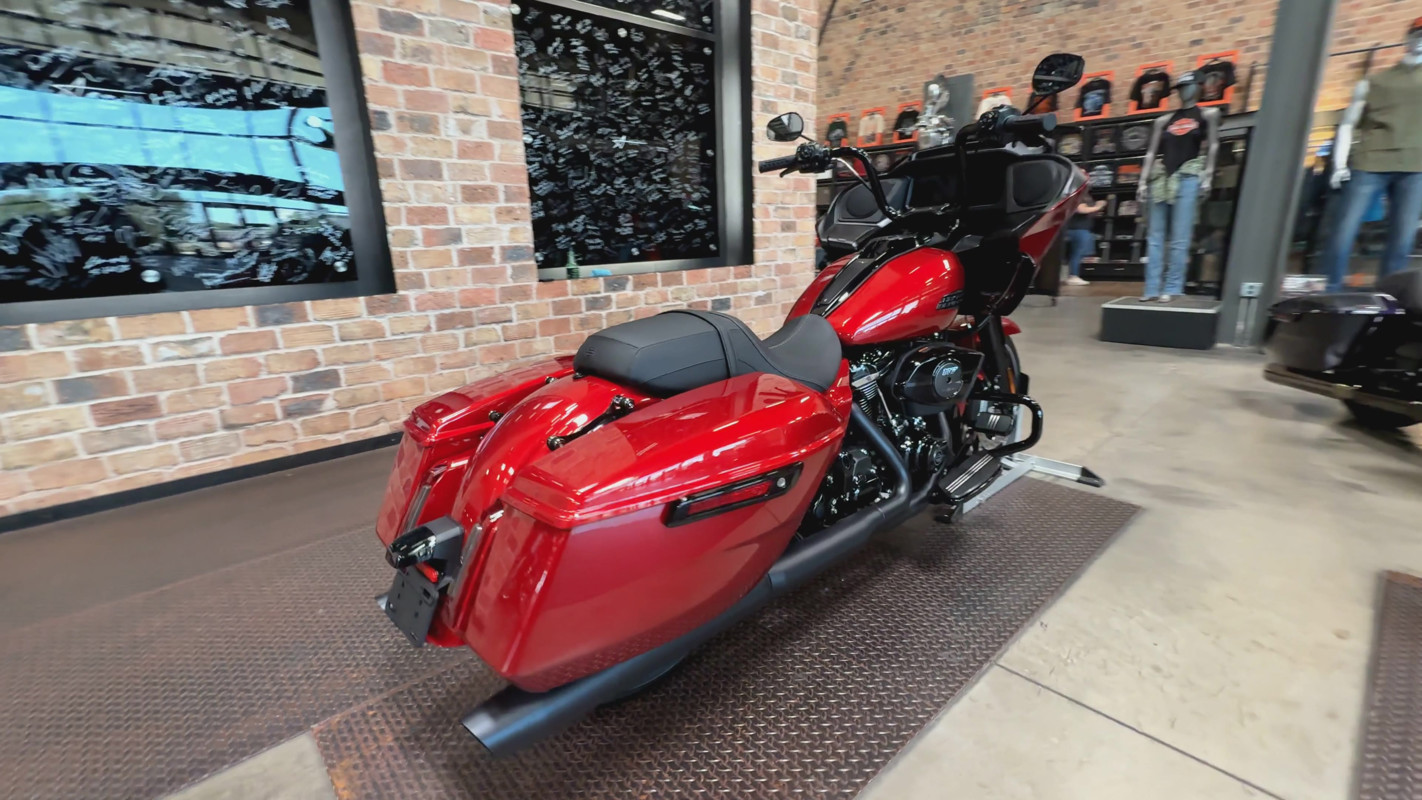 Road Glide®