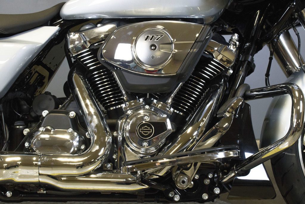 Road Glide®