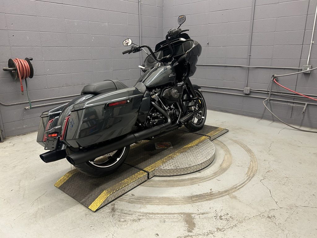 Road Glide®