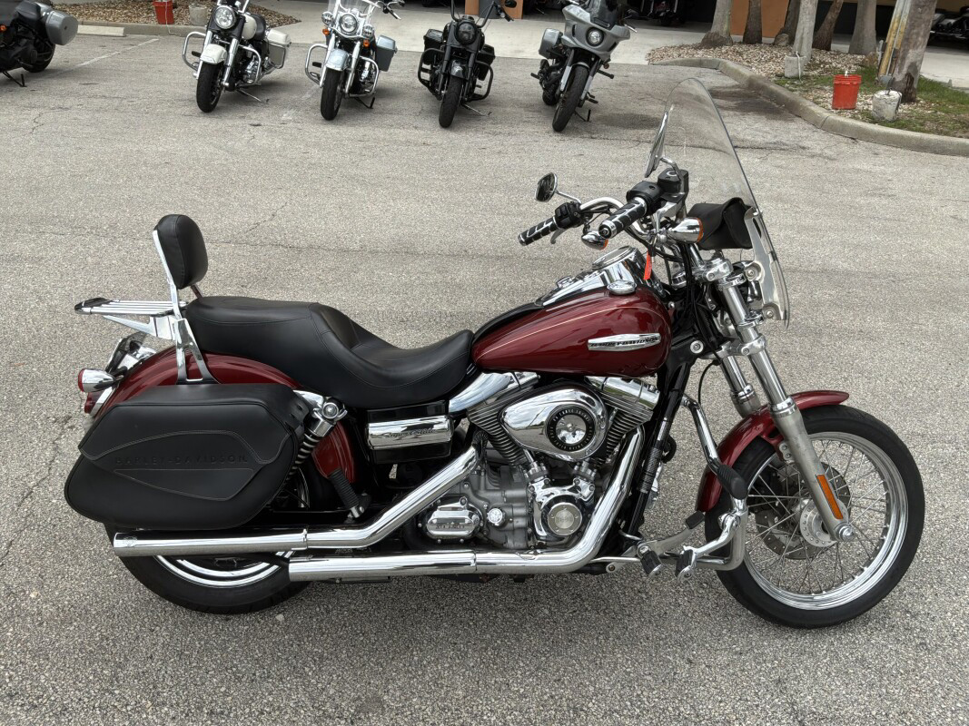 Dyna® Super Glide® Custom