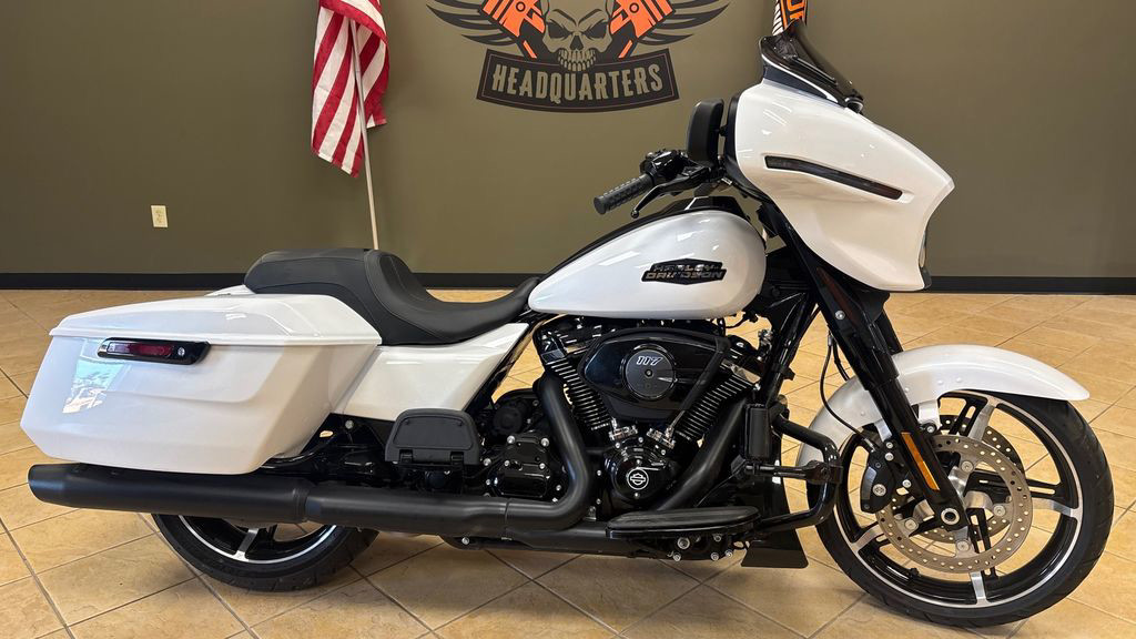 Street Glide®