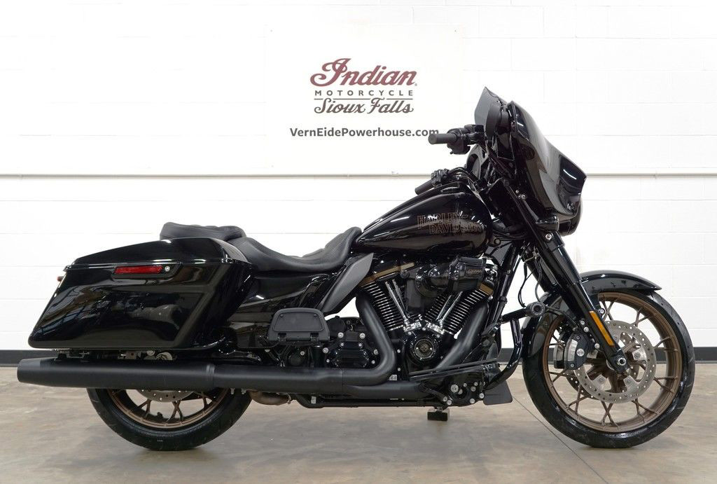 Street Glide® ST