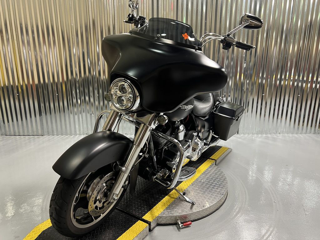 Street Glide®