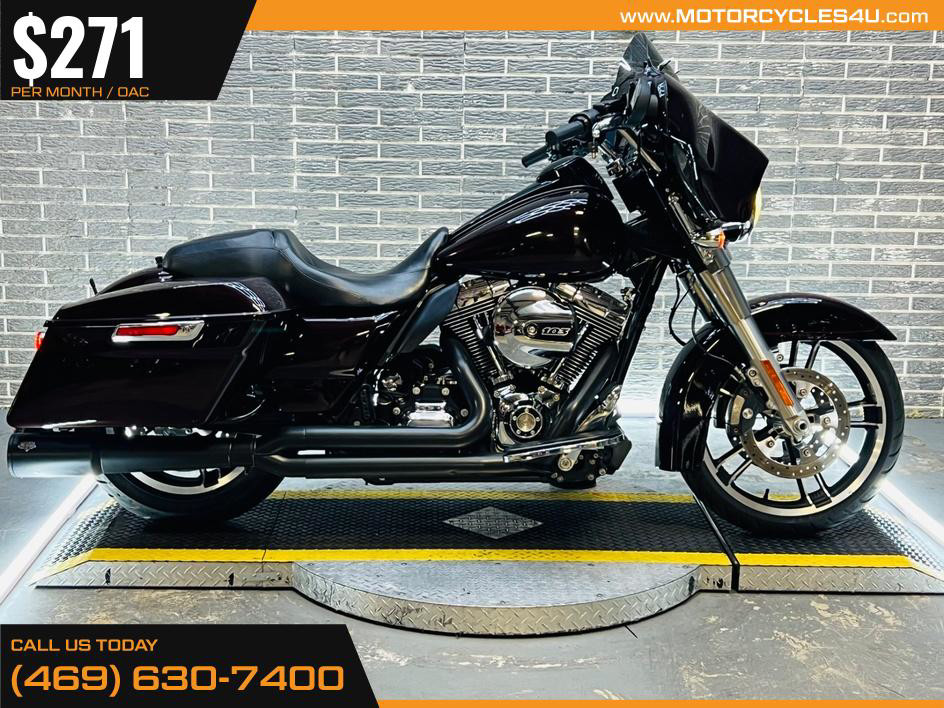 Street Glide®