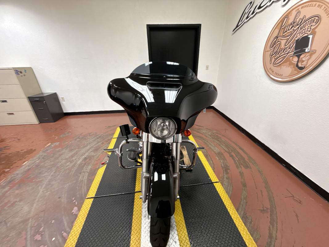 Street Glide®