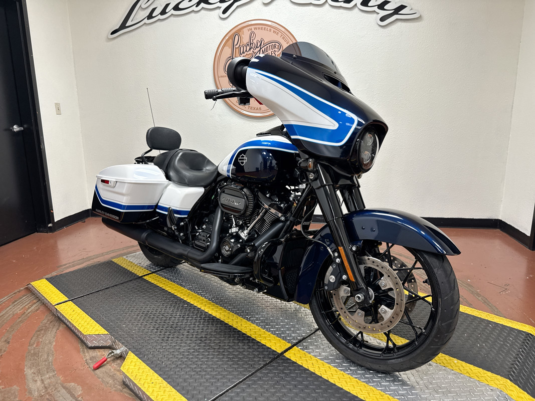 Street Glide® Special