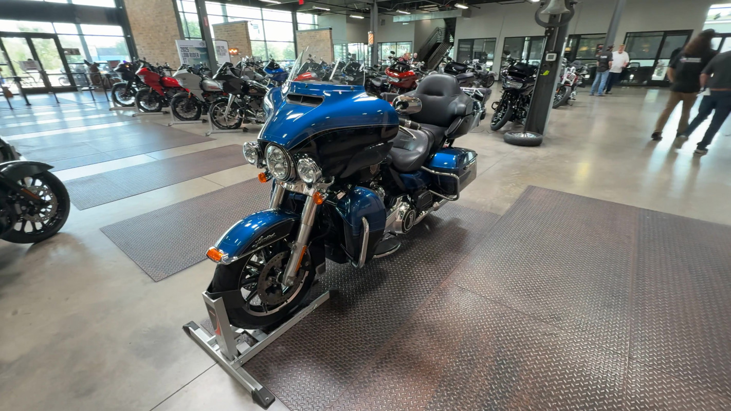 Electra Glide® Ultra® Limited 115th Anniversary