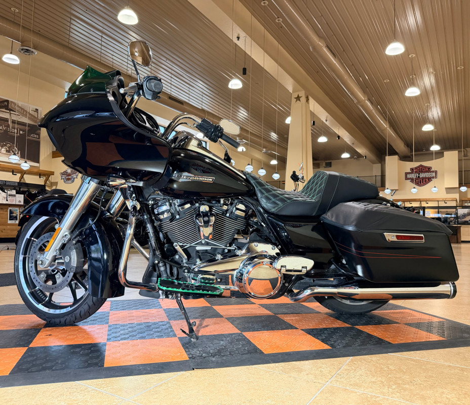 Road Glide®