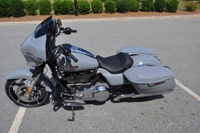 Street Glide®