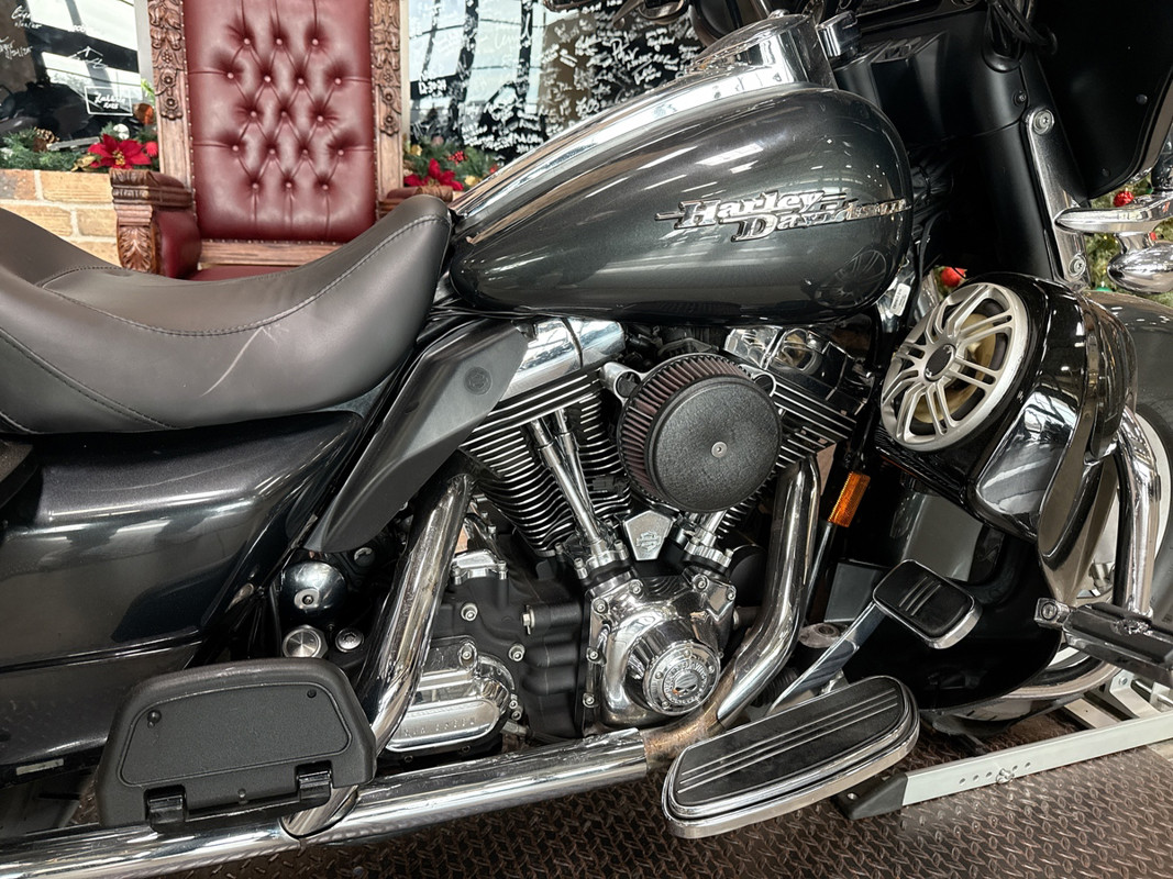 Street Glide®