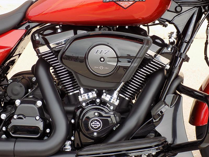 Street Glide®