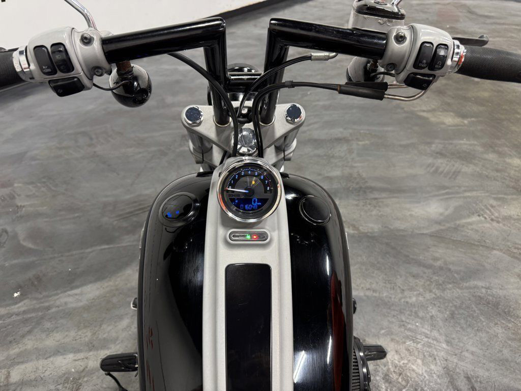 Softail® Rocker®