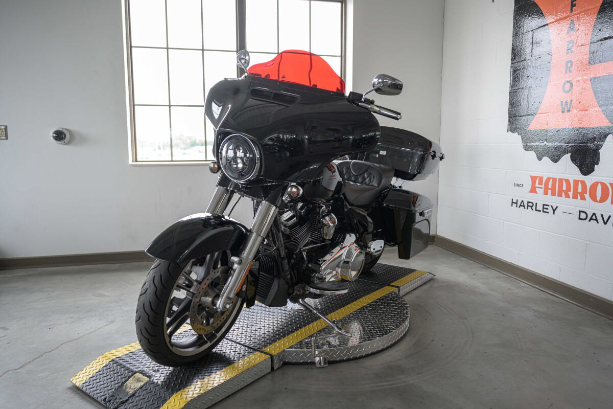 Street Glide®