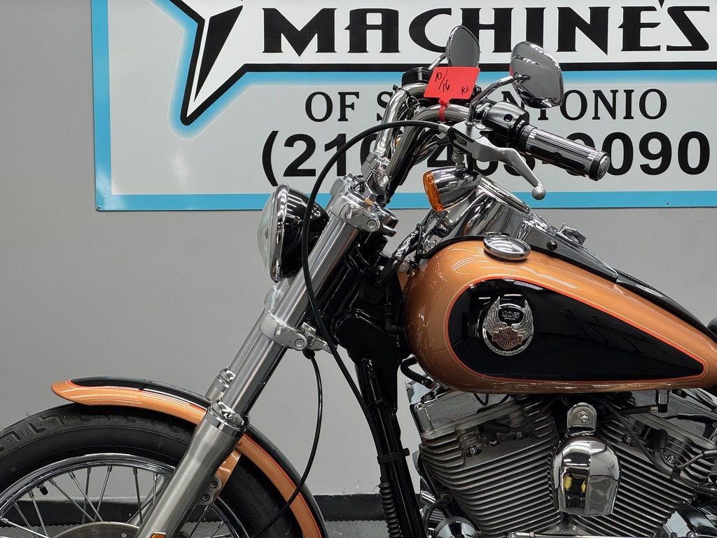 Dyna® Super Glide® Custom Anniversary