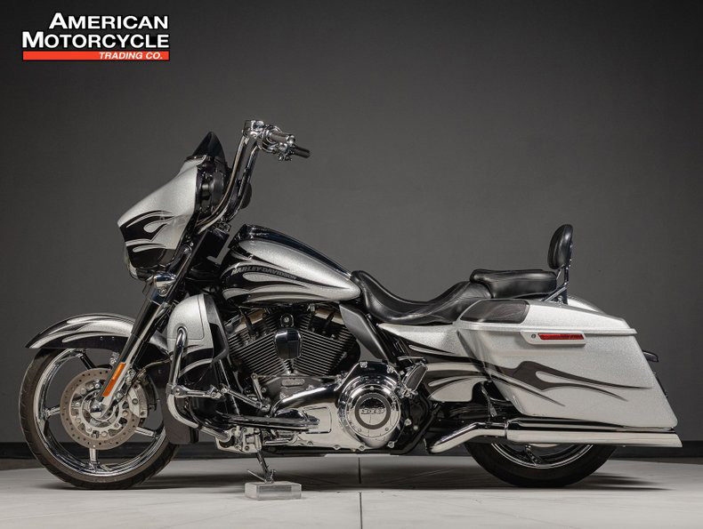 CVO® Street Glide®
