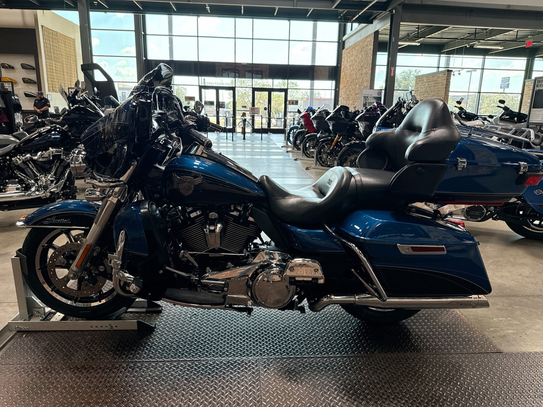 Electra Glide® Ultra® Limited 115th Anniversary