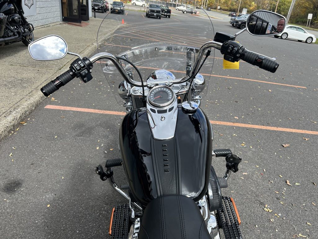 Heritage Classic 114