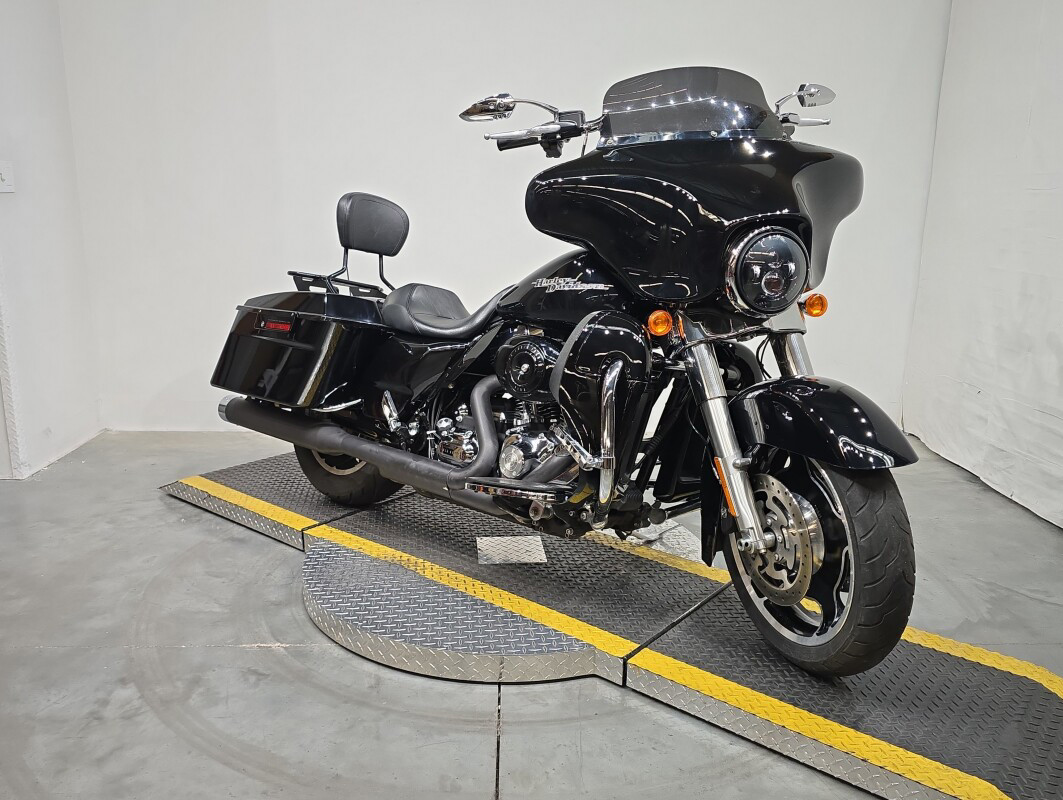 Street Glide®