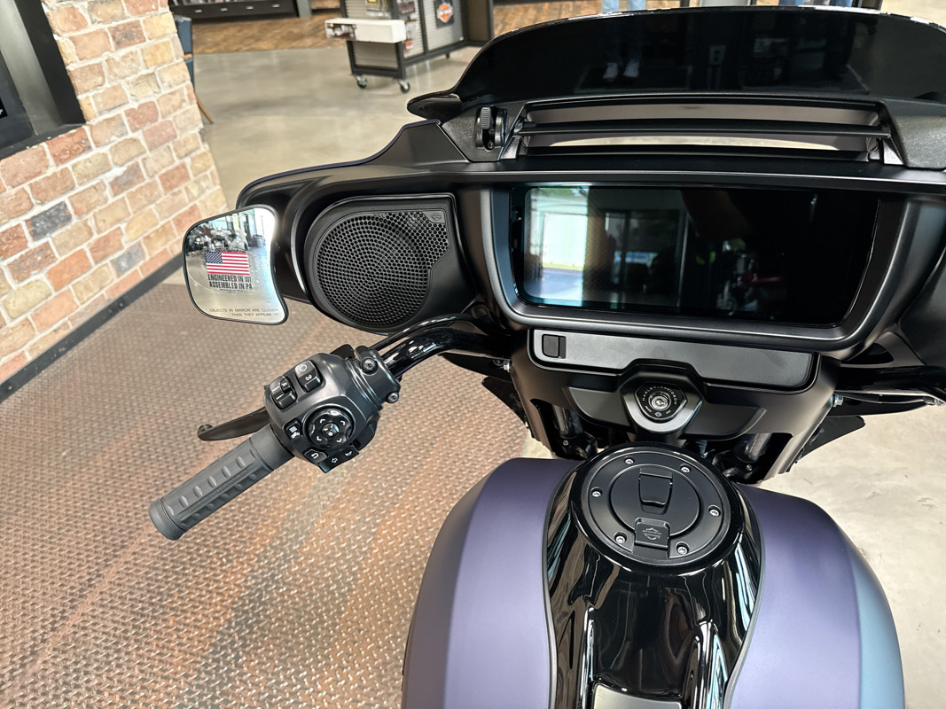 Street Glide®