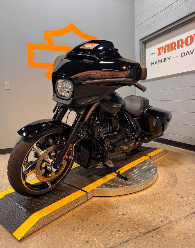 Street Glide®