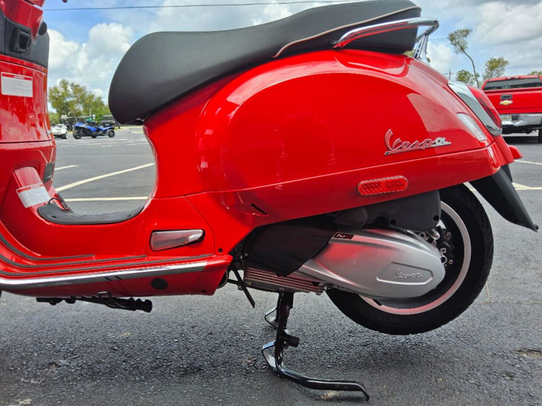 GTS 300 Super Sport