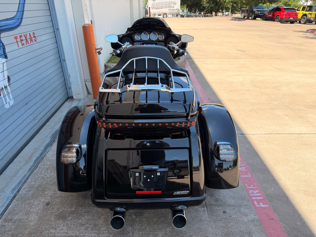 CVO Tri Glide® Ultra