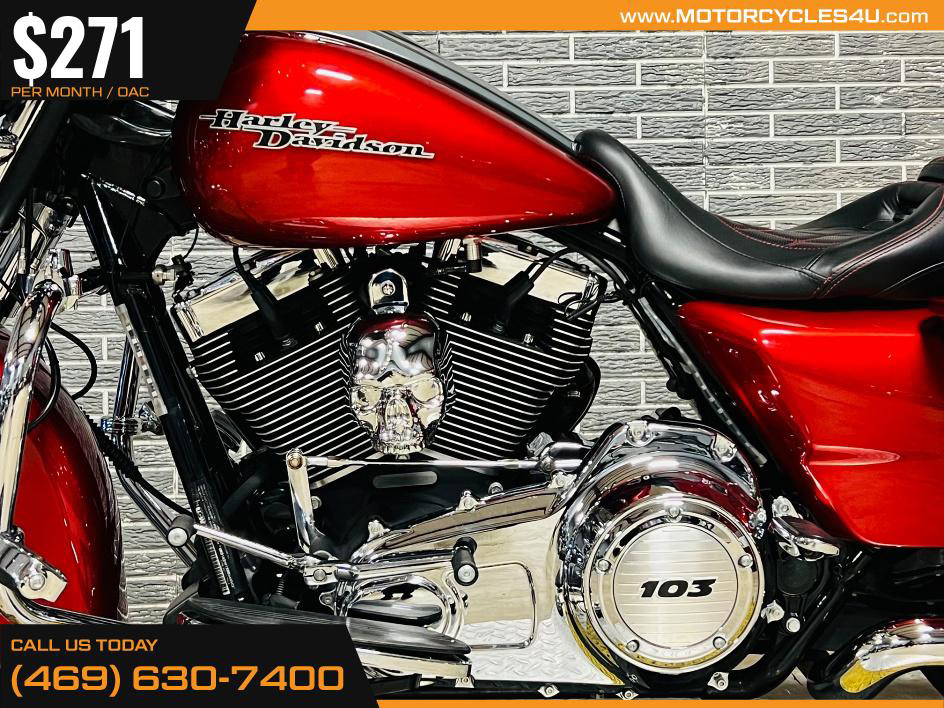 Street Glide®