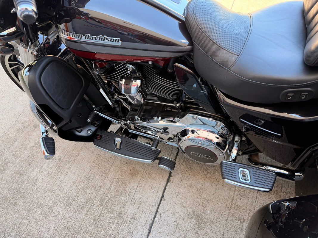 CVO Tri Glide® Ultra
