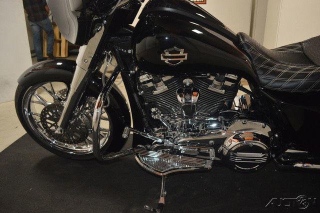 Street Glide®