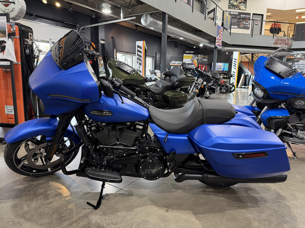 Street Glide®