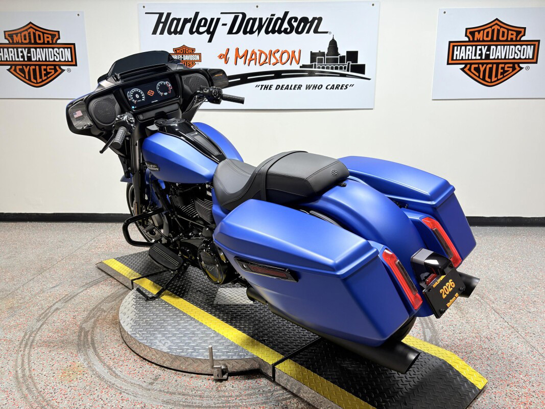 Street Glide®